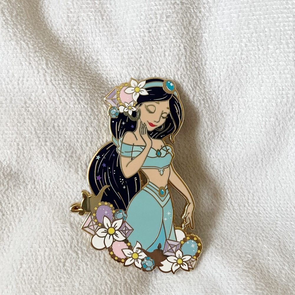 💚SOLD💚Fantasy dream pin Jasmine